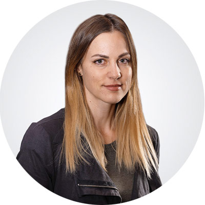Antonia Weber, Claims-Juristin 